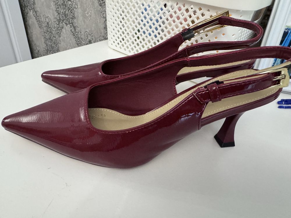 Продам туфли 37 рр