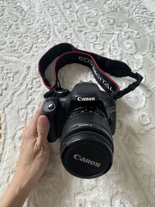 Фотоаппарат Canon 550 D