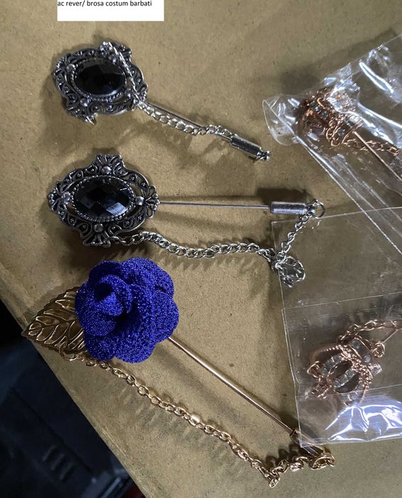 Lot ac rever brosa costum frac barbati noi