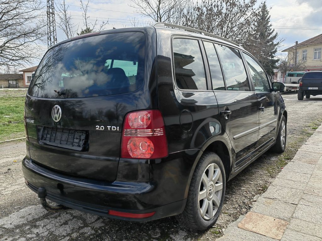 Vw Touran 2.0TDI 140к.с 8 клапановия мотор BMM на части