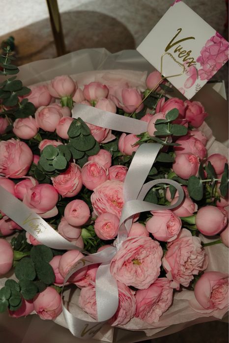 Продаю свежие пионовидные  розы