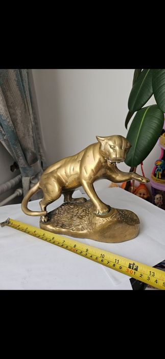 Pantera mare din bronz !