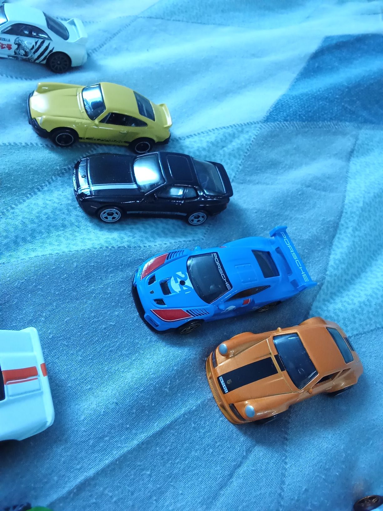 15 коли 25лв hot wheels