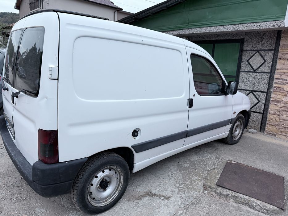 Продавам Peugeot Partner 1.9 DI