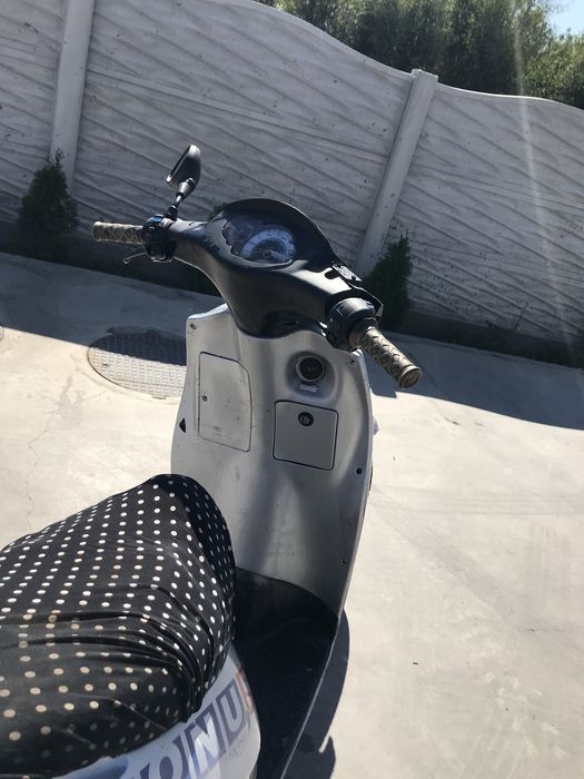 Vand scuter malaguti set de 80 cc nu porneste din cauza carburatorului