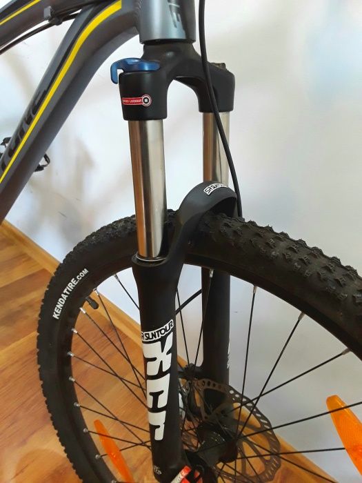 Bicicleta MTB/ echipare FULL SHIMANO/frane DISC HIDRAULIC - NOUĂ- O KM
