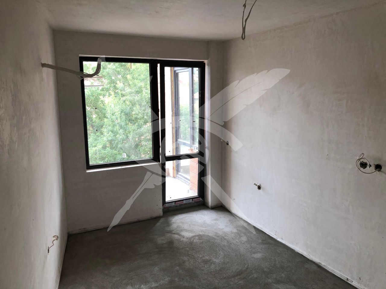 Продава се Тристаен апартамент в Асеновград - 99 кв.м за 1102 €/кв.м - Снимка #1