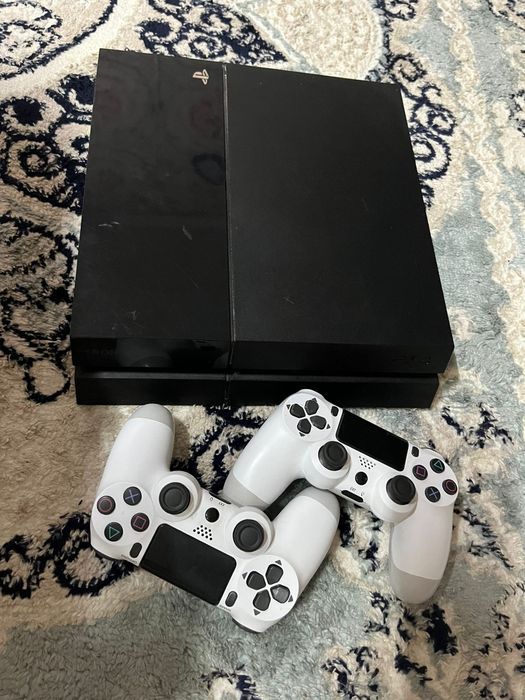 Срочно! PS4 SLIM 500гб  с 5 играми