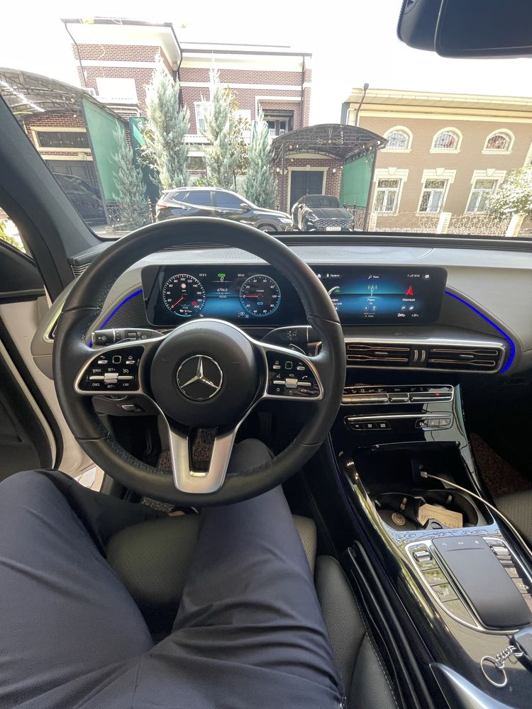 Продается mercedes-benz eqc 350 4 matic