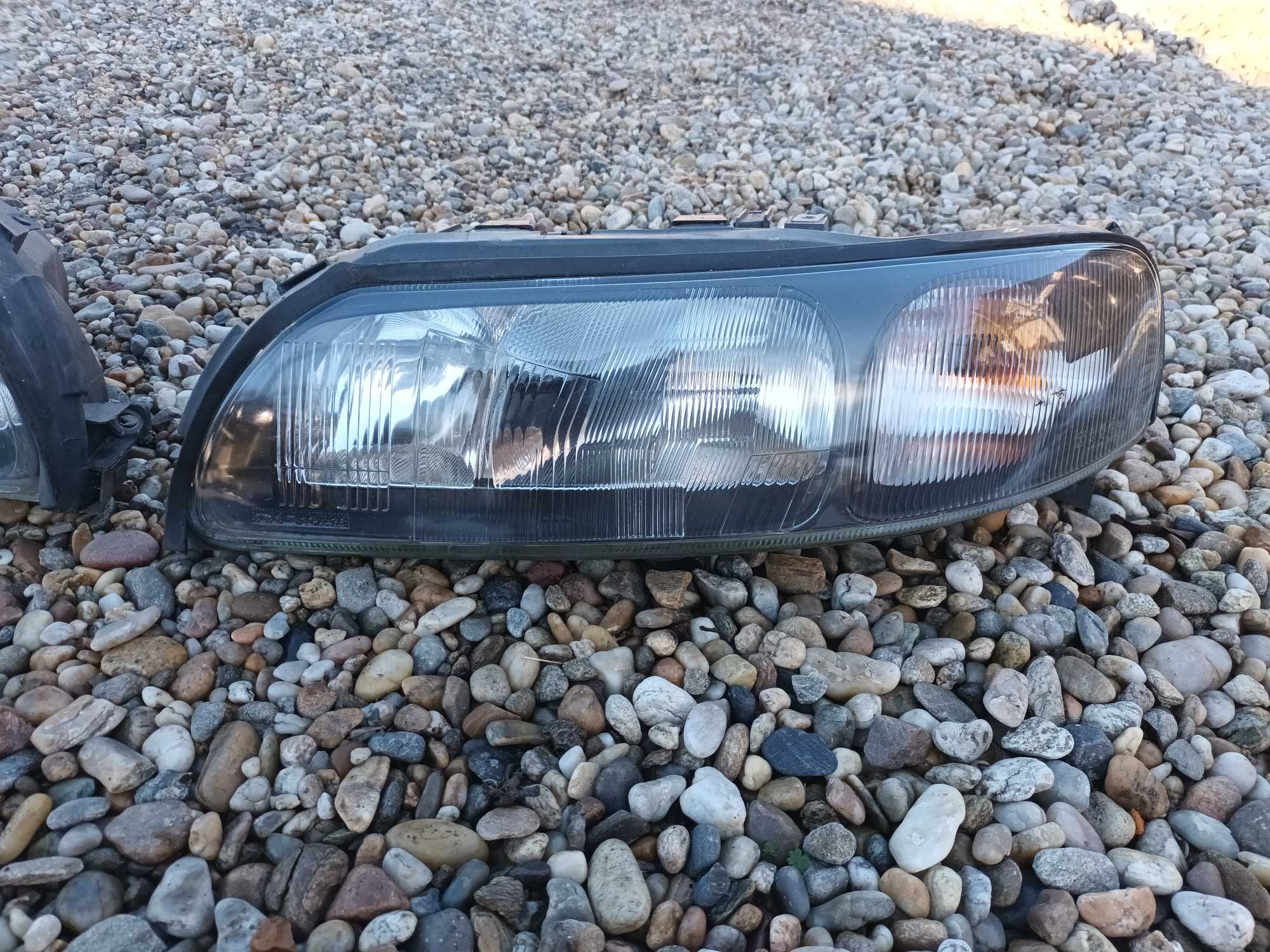ляв и десен фар за волво с60 в70 VOLVO S60 V70