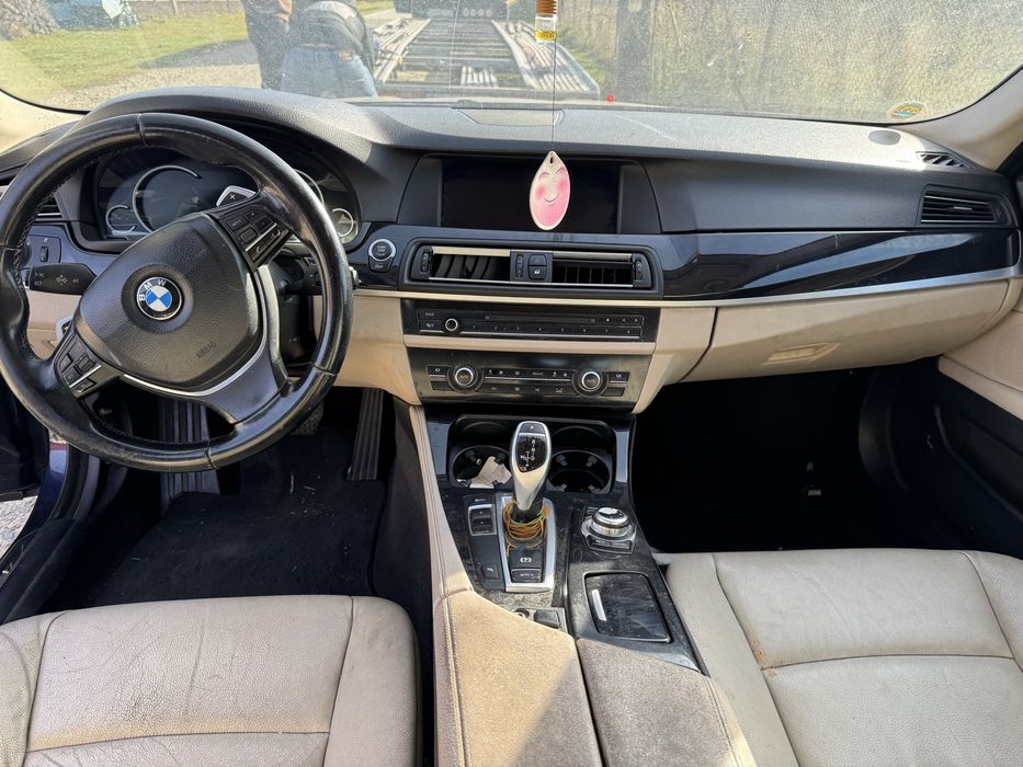 Vand intreaga au Dezmembrez bmw f10 2.0d, automat
