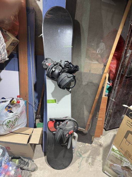 Сноуборд 162см с креплениями