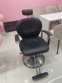 2 парикмахерских кресла