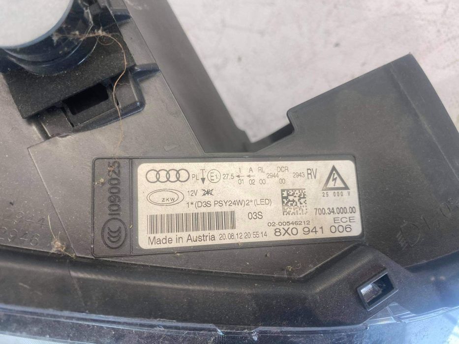 Фарове Ауди А1 ляв десен фар audi a1 lqv desen far farove