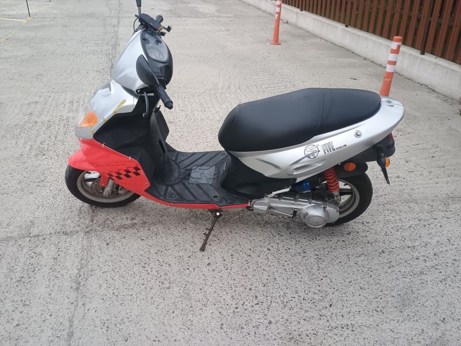 Scuter daelim 50 cc