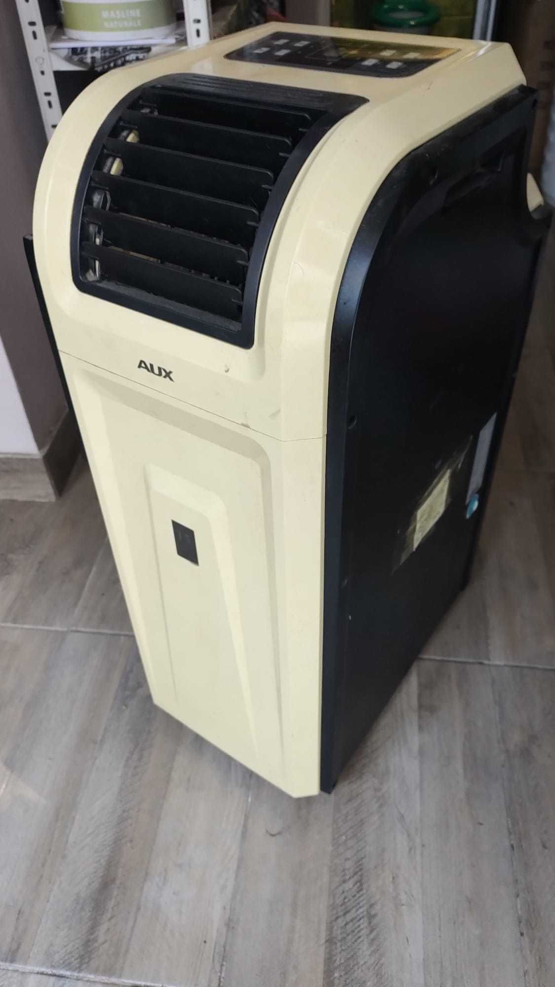 Vand aer conditionat portabil AUX 9000 BTU
