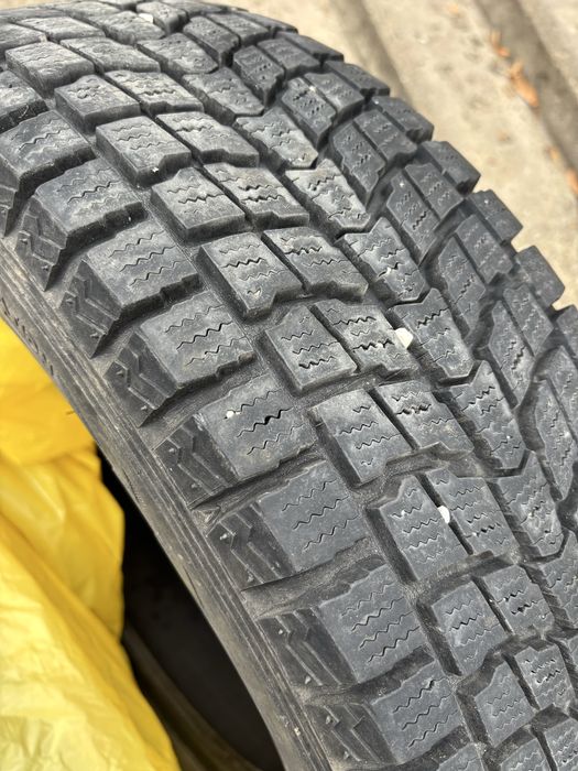 Зимни гуми dunlop 225 65 17