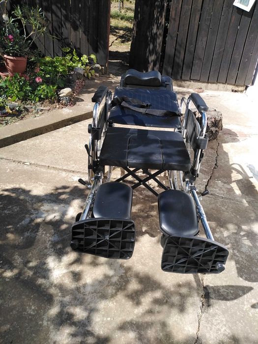 carucior-pat, pliabil  cu vas WC-pentru bolnavi