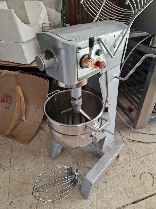 Mixer.planetar de putere, la 220v saub380v