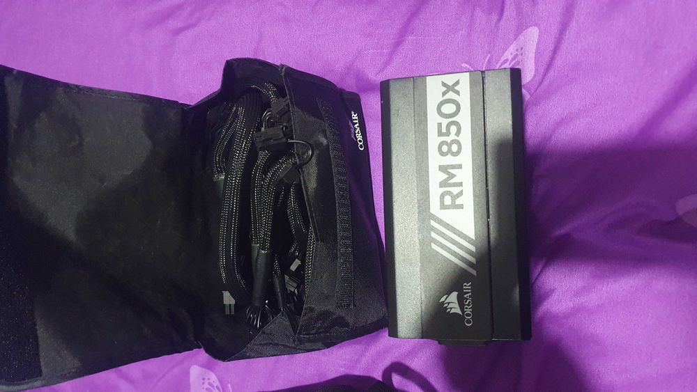 Surse Corsair 80+ Gold 850W