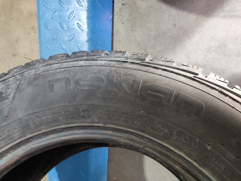 215/65/15C Nokian