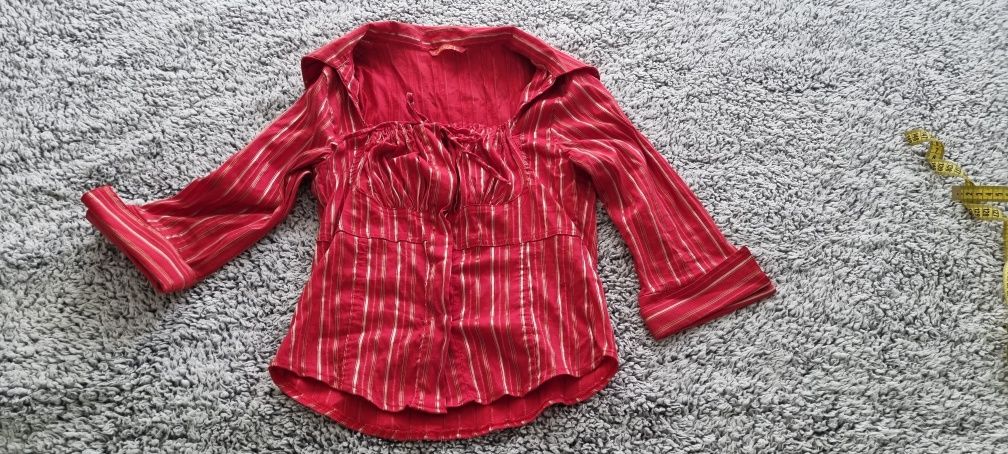 Елегантни блузи с жабо / черна / червена риза