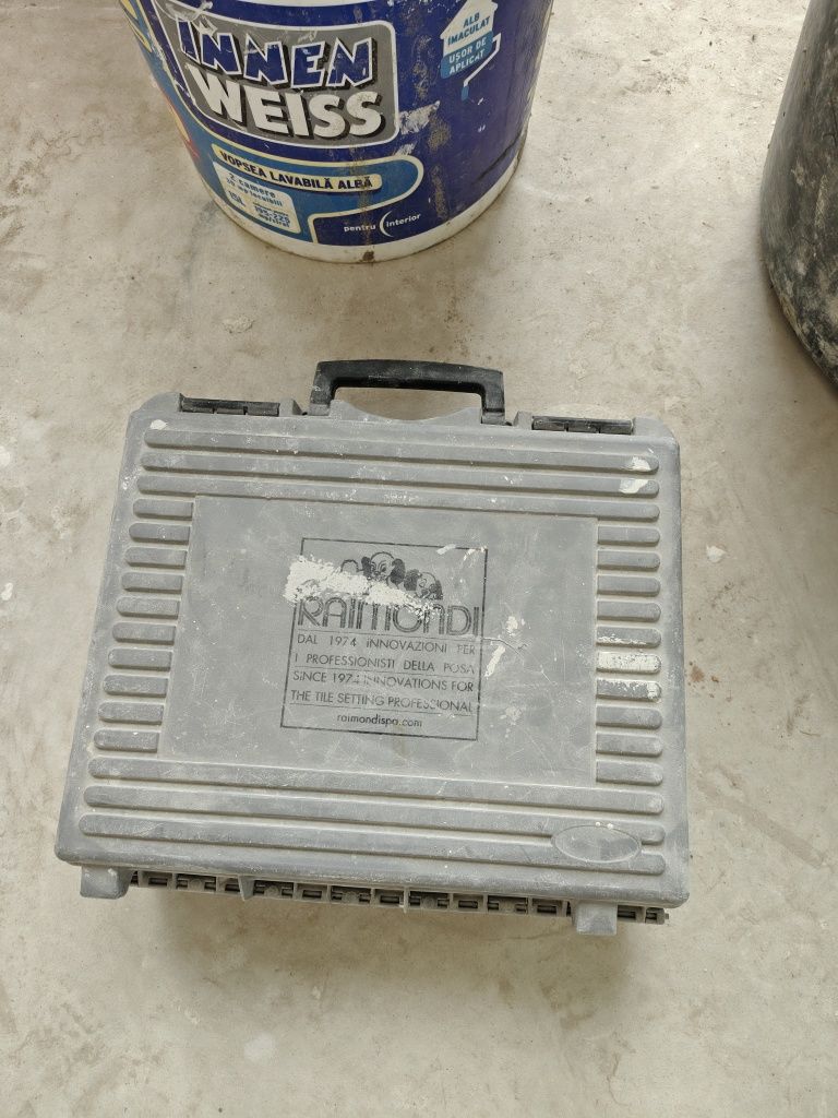 Sistem de taiere plăci ceramice Raimondi