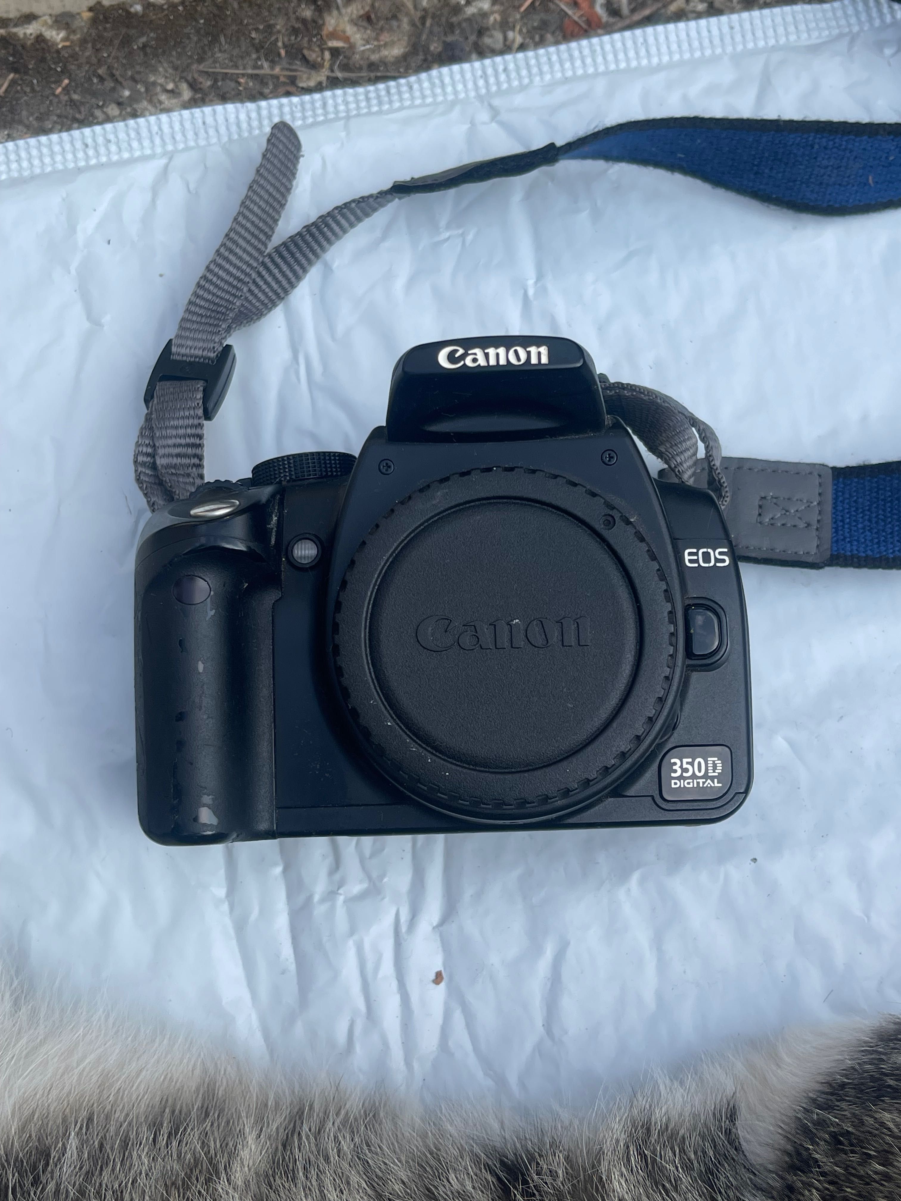 Фотоапарат Nikon I canon