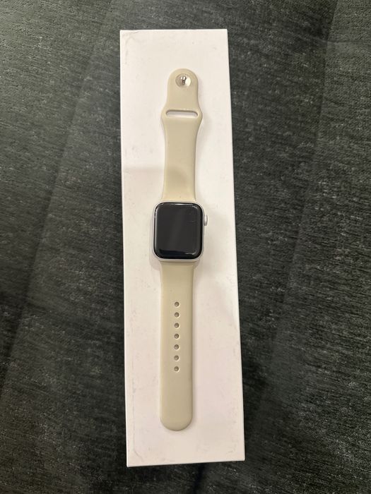 Продам Apple Watch 3 и 5