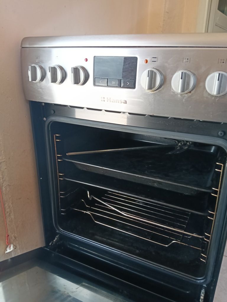 Aragaz inox plită electrică cu 4 ochiuri și cuptor electric hansa folo