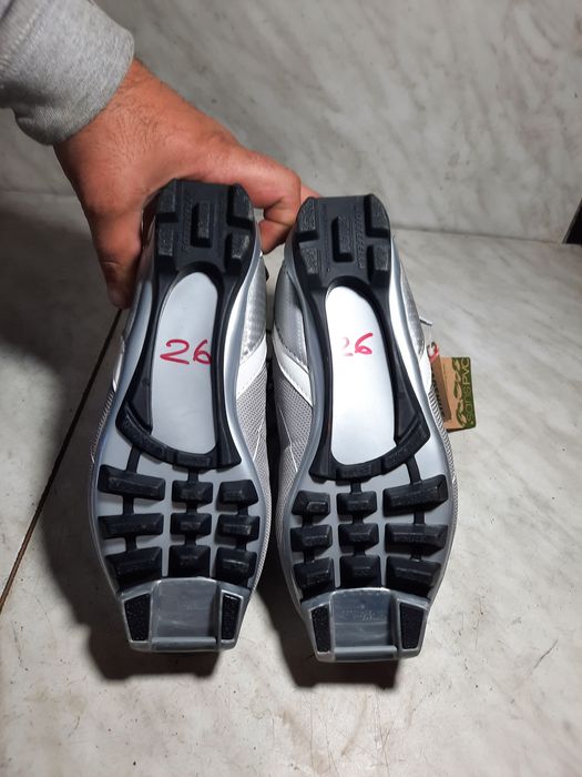 Clapari ghete ski schi fond 26 Madshus marimea  37 NNN impecabili: