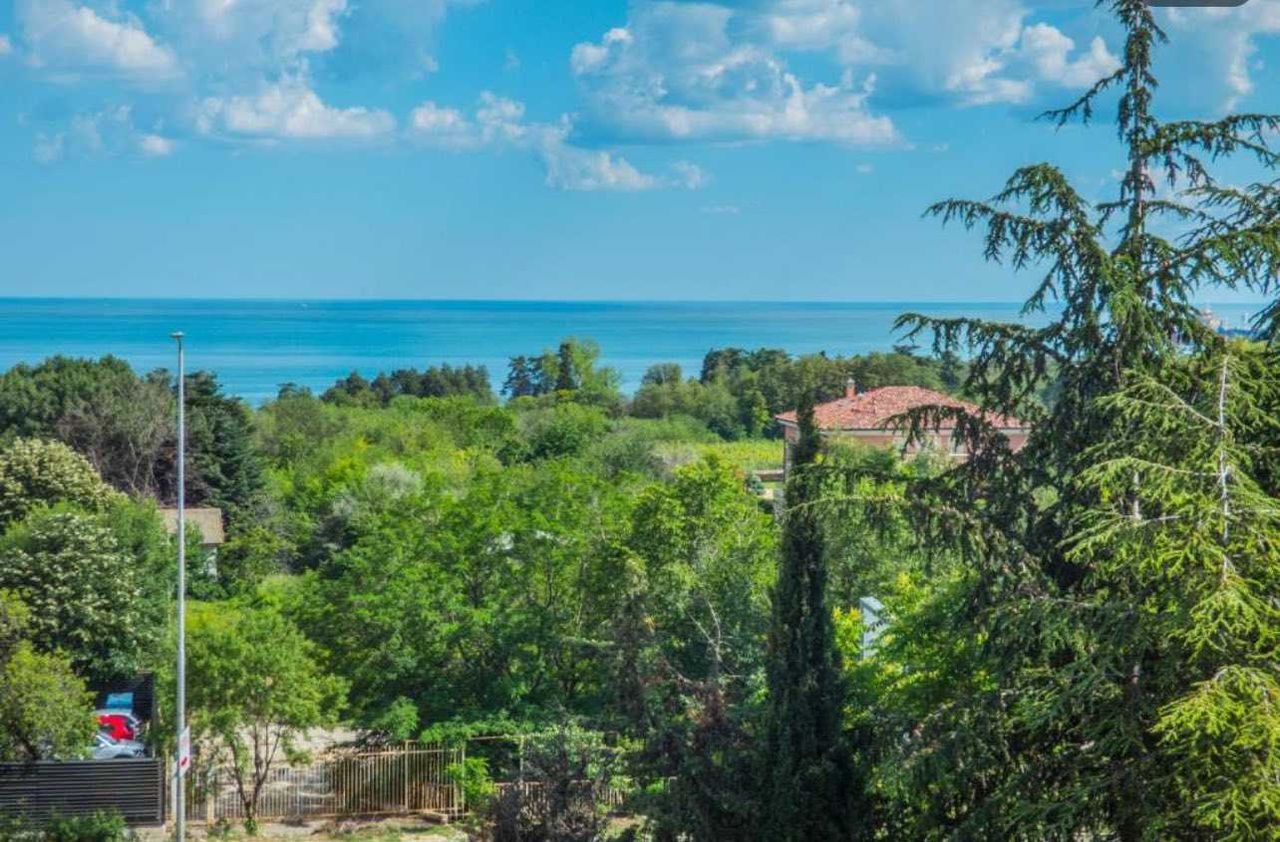 Дава се под наем Двустаен апартамент в Варна, м-т Траката - 57 кв.м за 459 € - Снимка #10