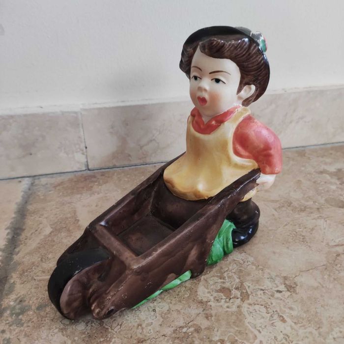 Винтидж керамична фигурка, градинска фигурка статуетка