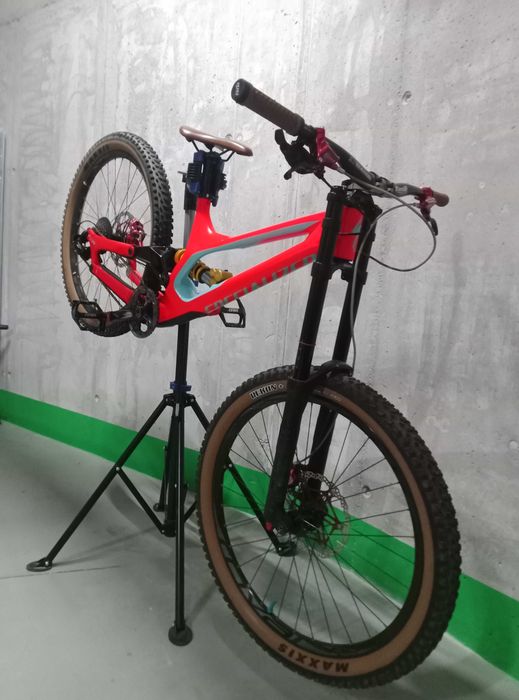 Specialized Demo 8, M , carbon, 2018 sau cadrul 4500lei