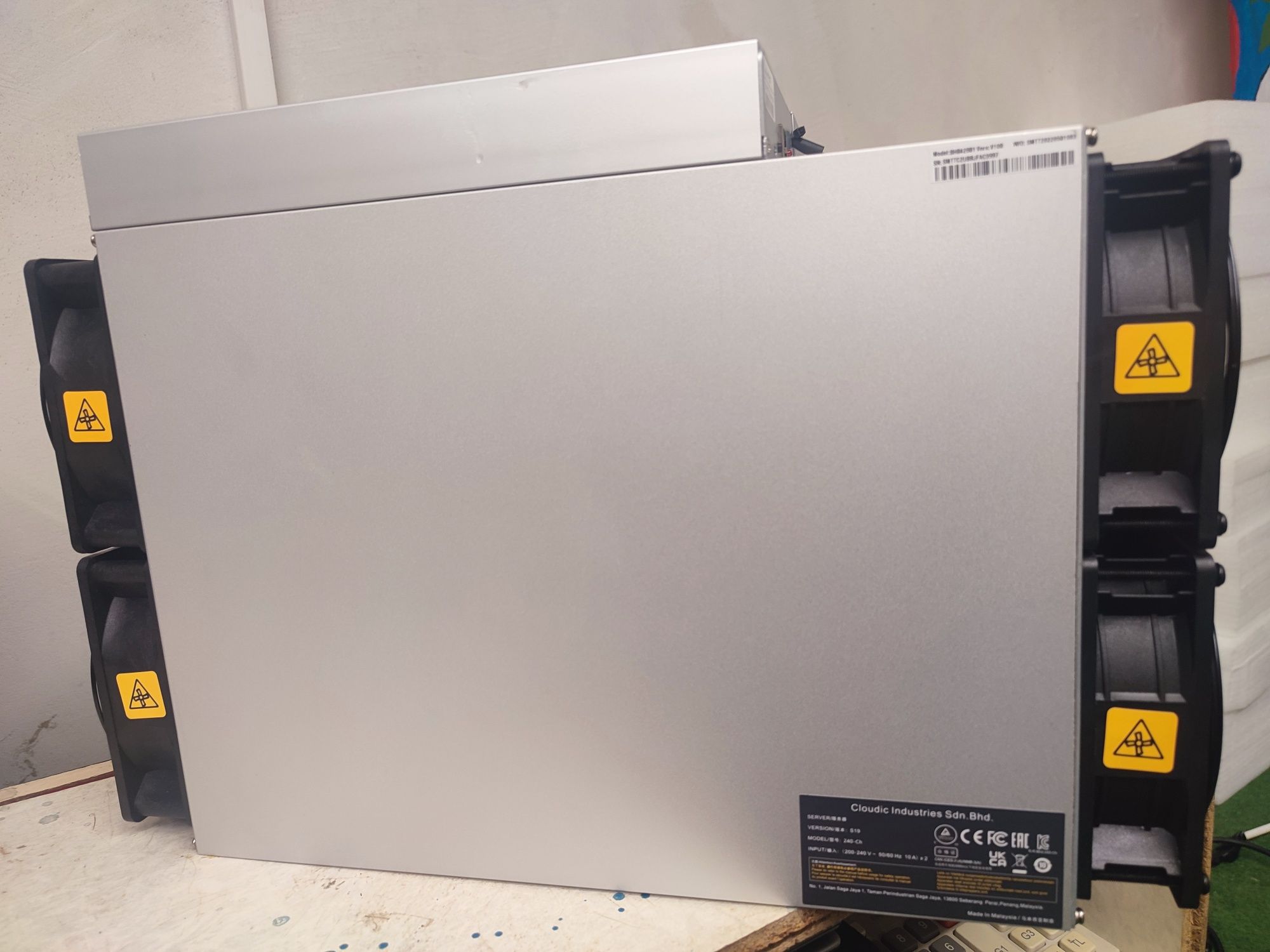 ASIC Antminer S19
