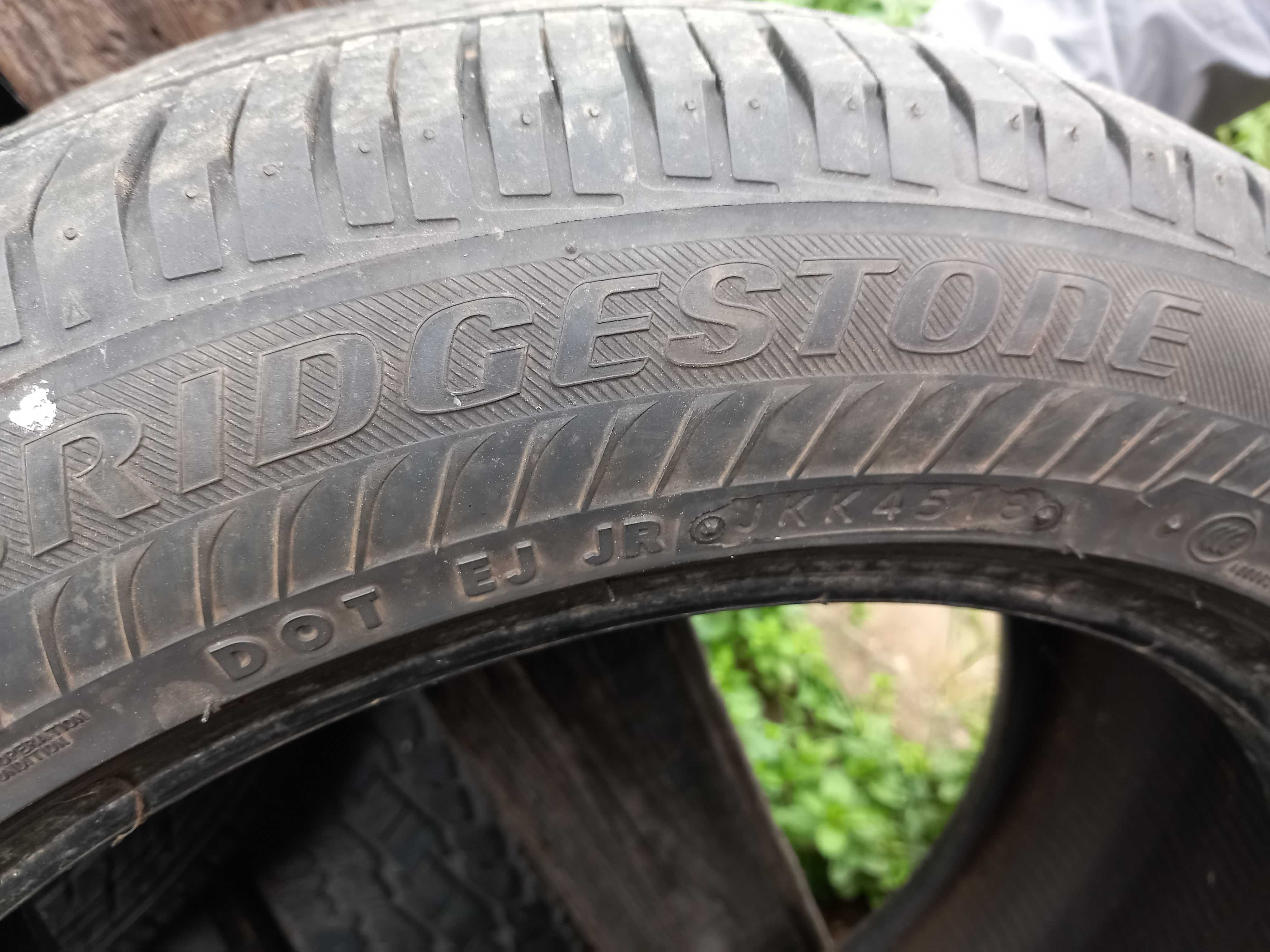 Продавам 1 гума Bridgestone 275/50 R17