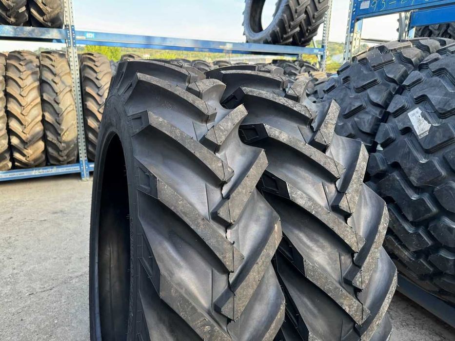 Cauciucuri cu 8 pliuri 13.6-36 pentru tractor spate marca MONTANA