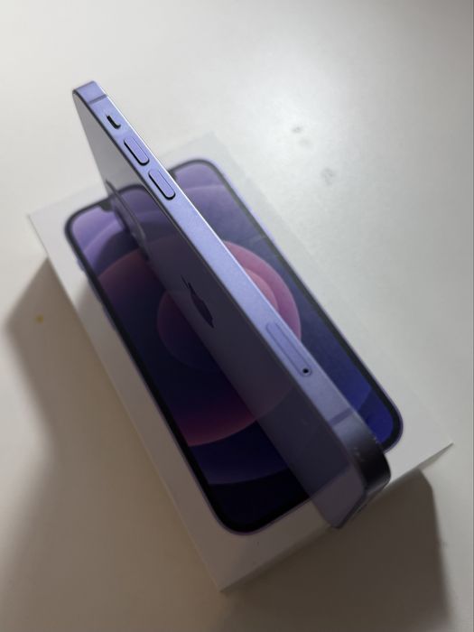 Iphone 12 в хорошем состояний