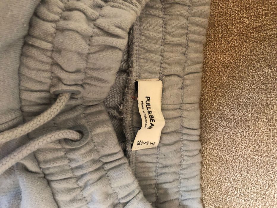 Vând pantaloni de trening dama