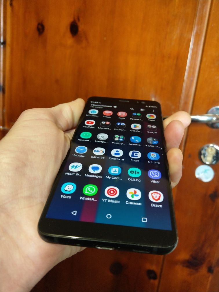 HTC U11 plus 6/128gb. Ip68.