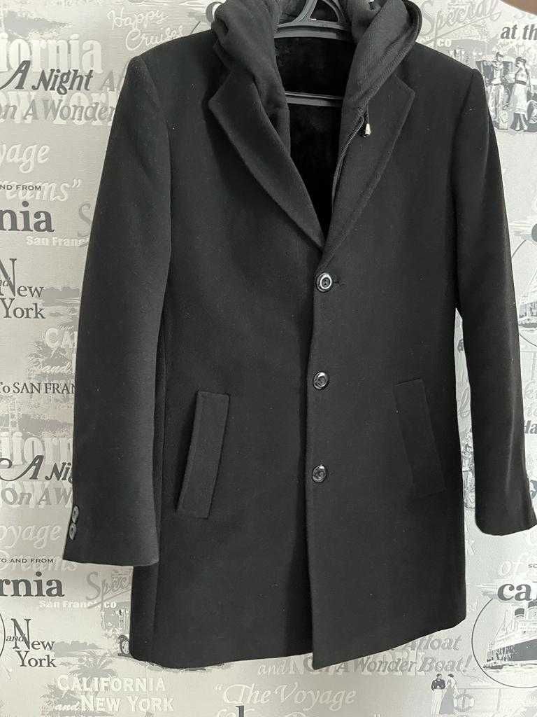 Продам мужское Пальто в отличном состоянии
