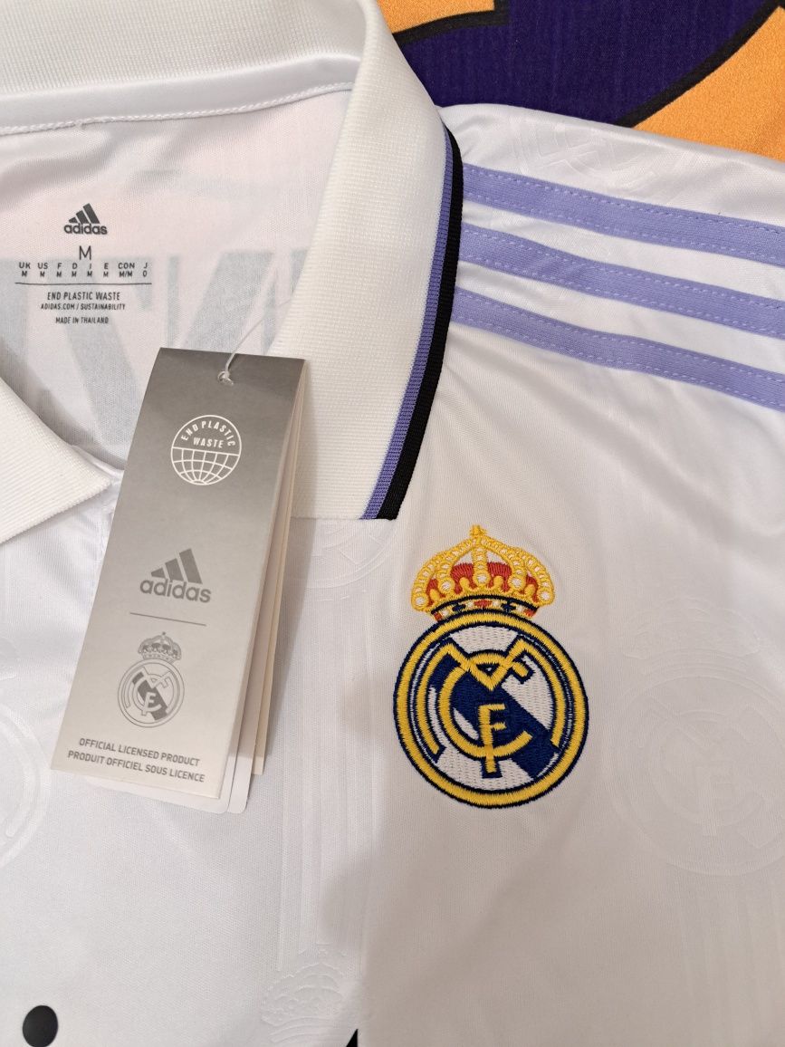 Тениска на Реал Мадрид на Карим Бензема