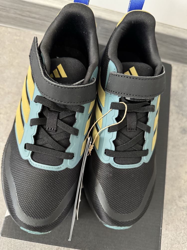 Маратонки Adidas 34 размер