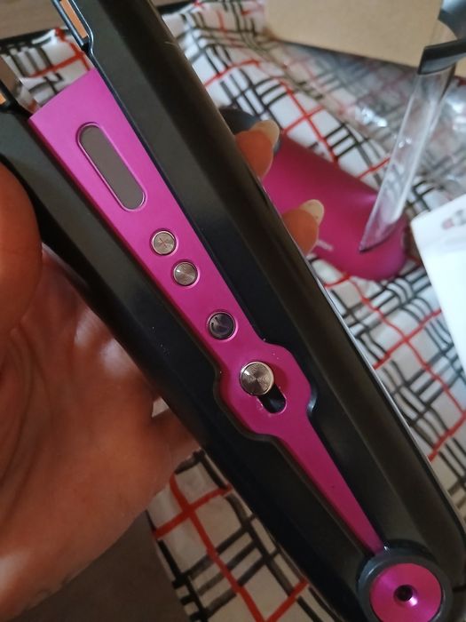 Преса Dyson Corrale