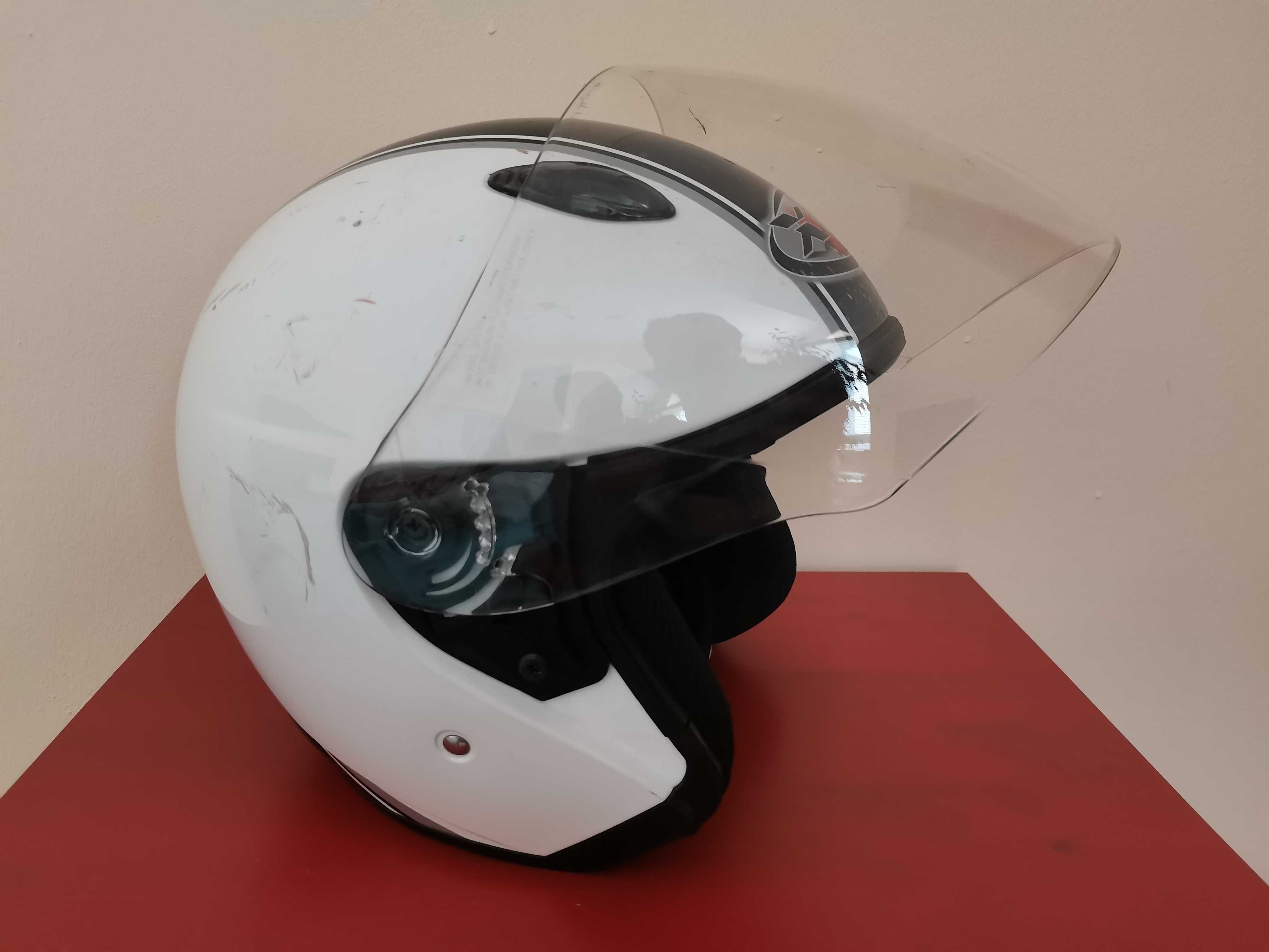 Мото каска  - "XVX Helmets" - размер L