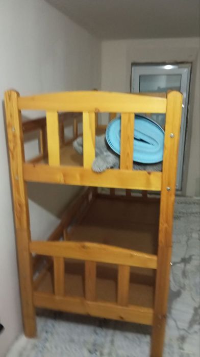 Детский кроват. Размер  2x1  б/у