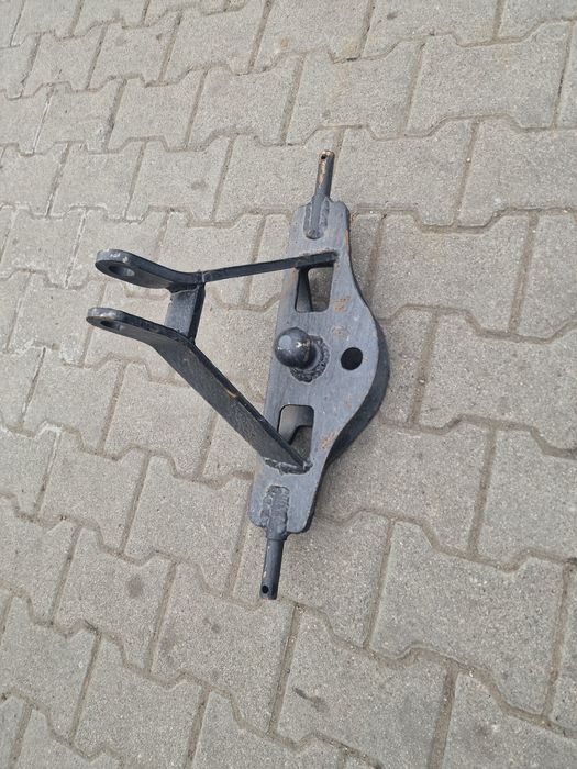 Cupla Dspozitiv de tractat remorca in tiranti la tractoras 3- 5 tone