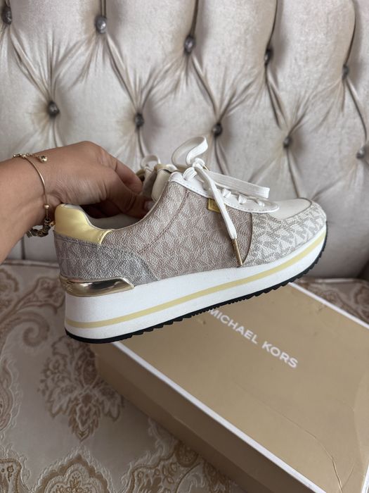 Michael Kors сникърси