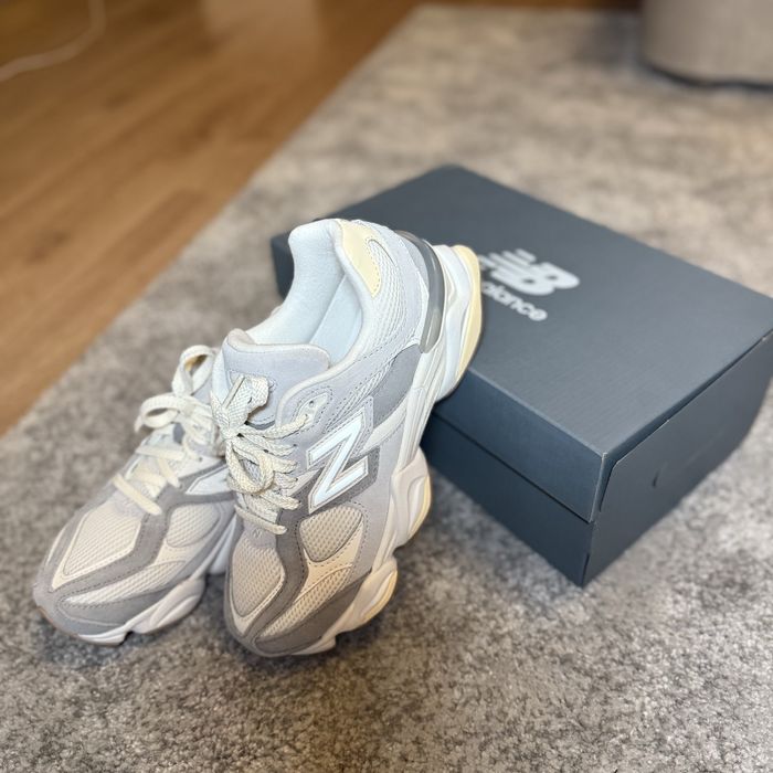 Оригинални New Balance 9060 - 40 размер, 25см маратонки