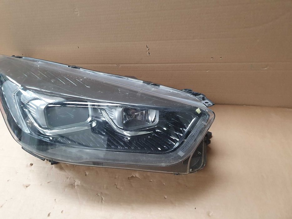 far dreapta ford kuga 2020